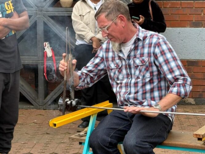 c8de548b-4647-4b5f-b511-bb981ecde164 c8de548b-4647-4b5f-b511-bb981ecde164